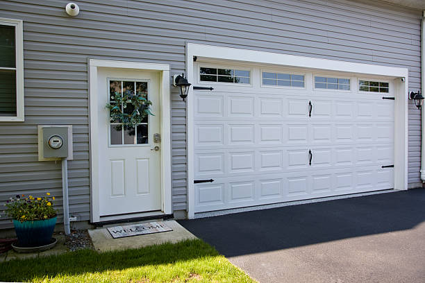 24/7 Emergency Garage Door Panel Replacement experts in Decatur County County, TN
